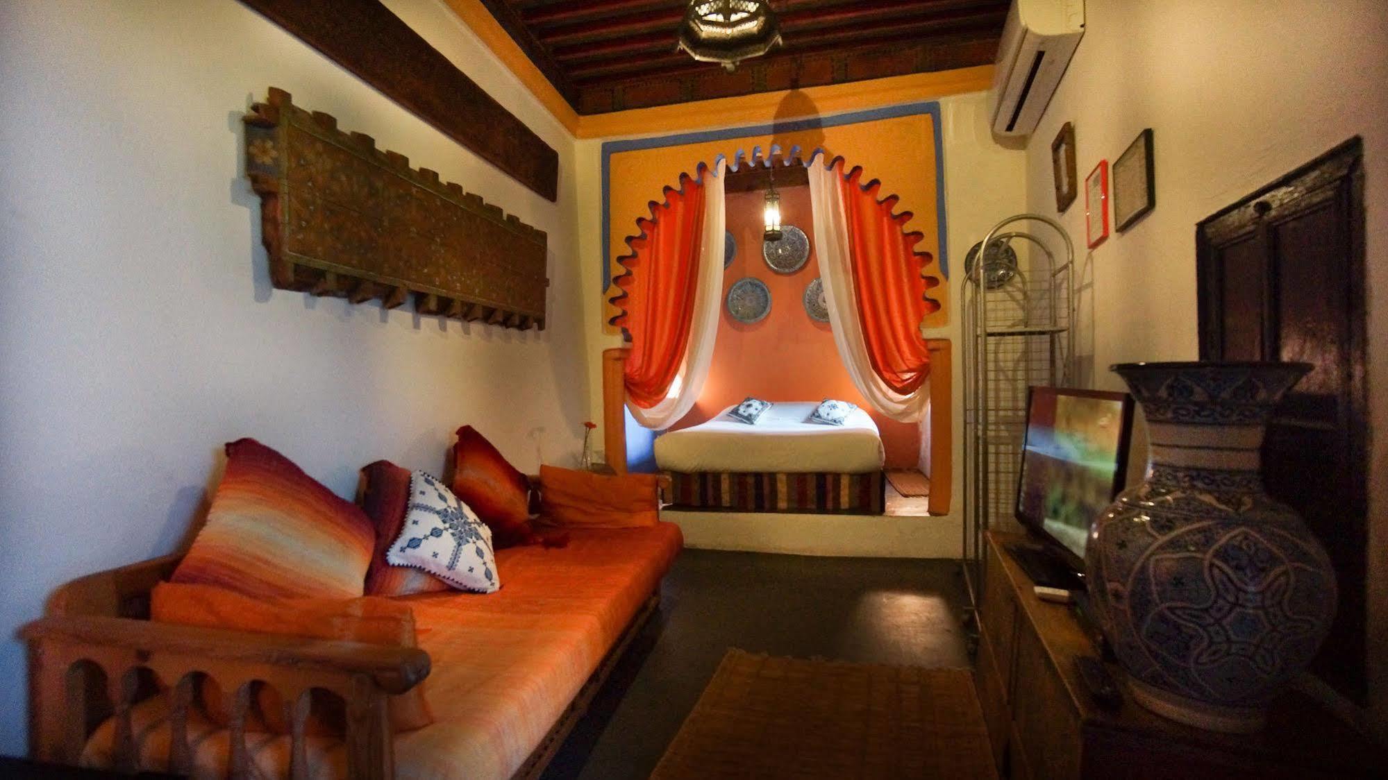 Hotel Casa Miguel Шефшауэн Экстерьер фото